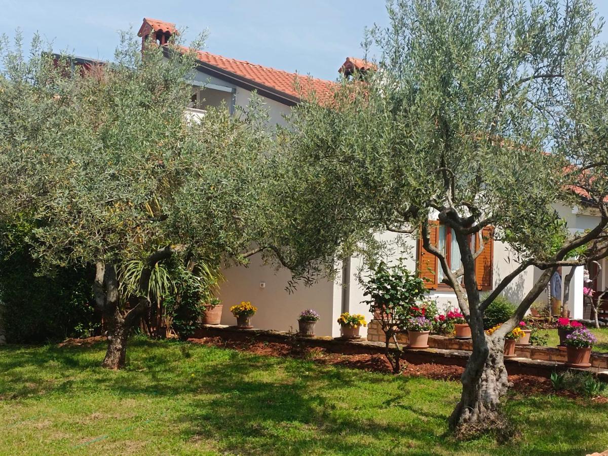 Apartment Analaura Umag Exterior photo